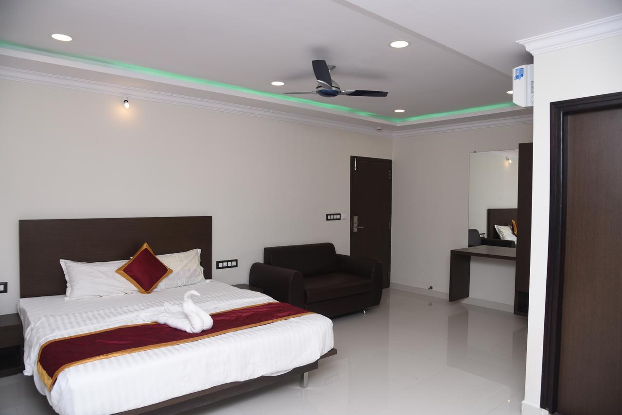 Hotel Grand Kubera Chikmagalūr Extérieur photo
