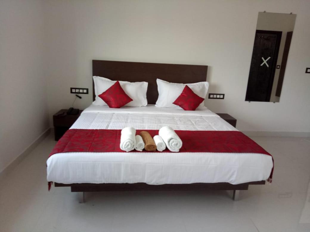 Hotel Grand Kubera Chikmagalūr Extérieur photo