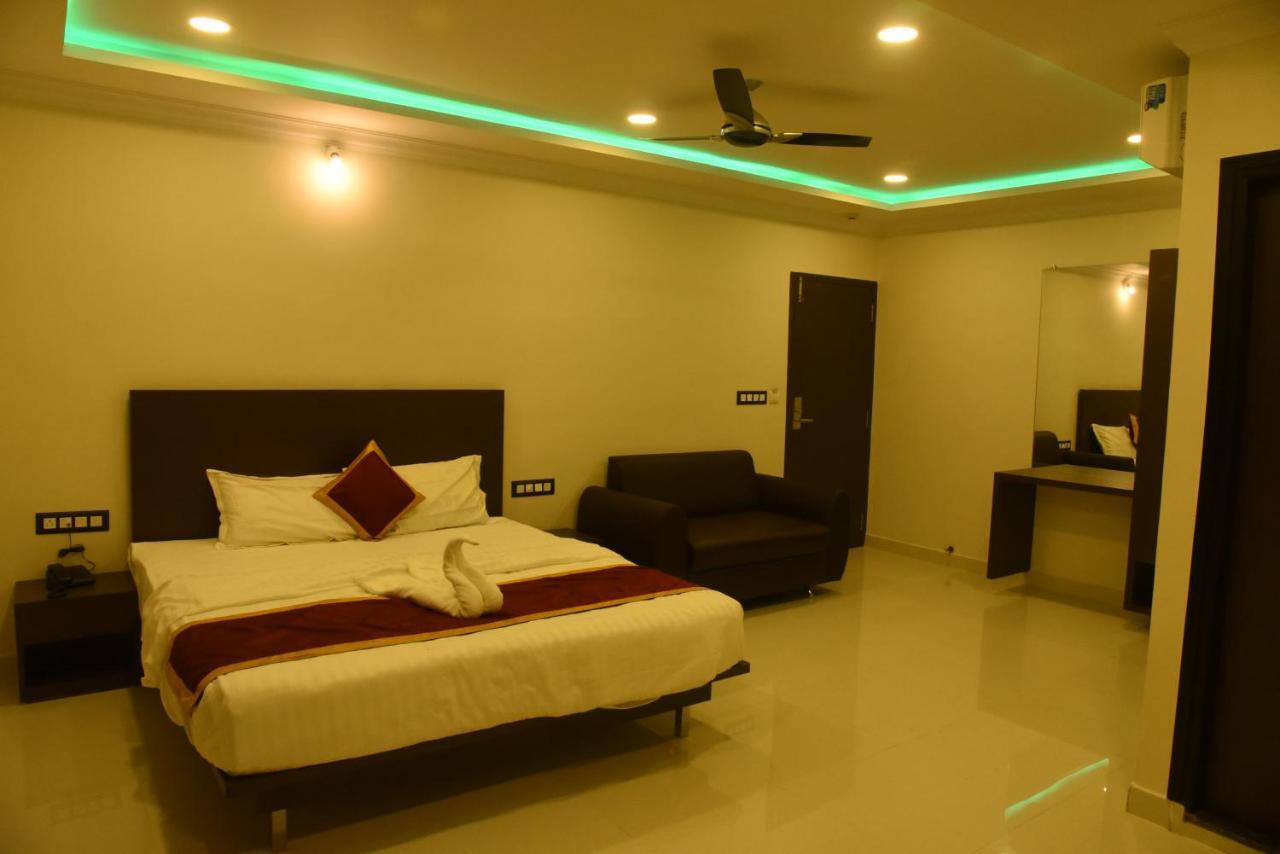 Hotel Grand Kubera Chikmagalūr Extérieur photo