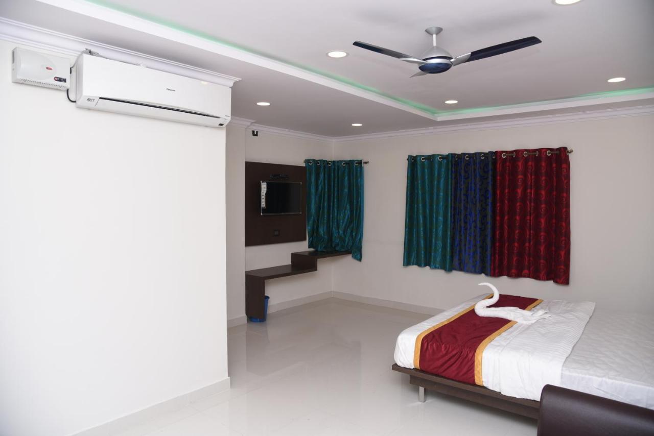 Hotel Grand Kubera Chikmagalūr Extérieur photo